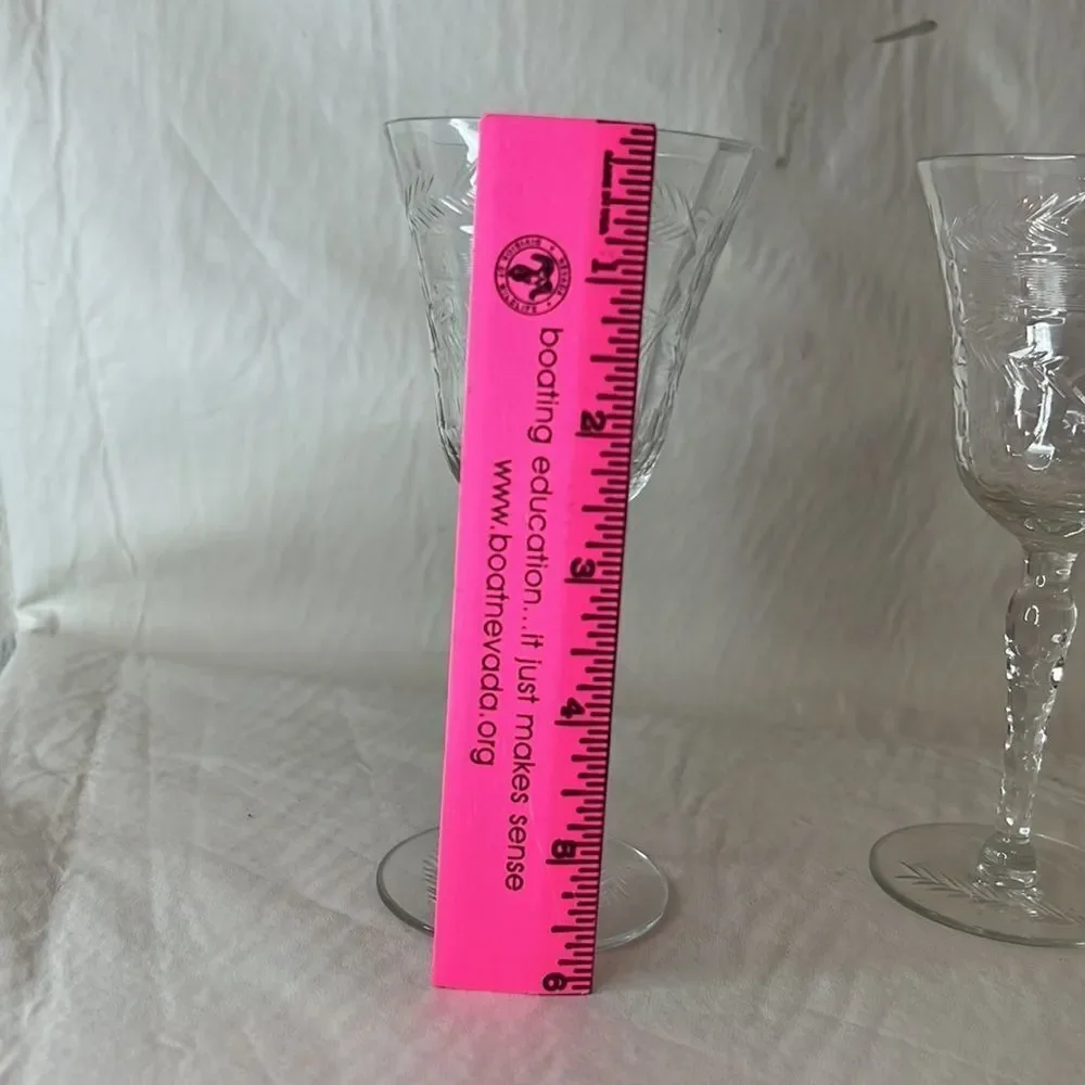 Crystal 4 Oz Wheat Starburst  Liquor Vintage Glass 2 3/4 Diameter 6 In Tall